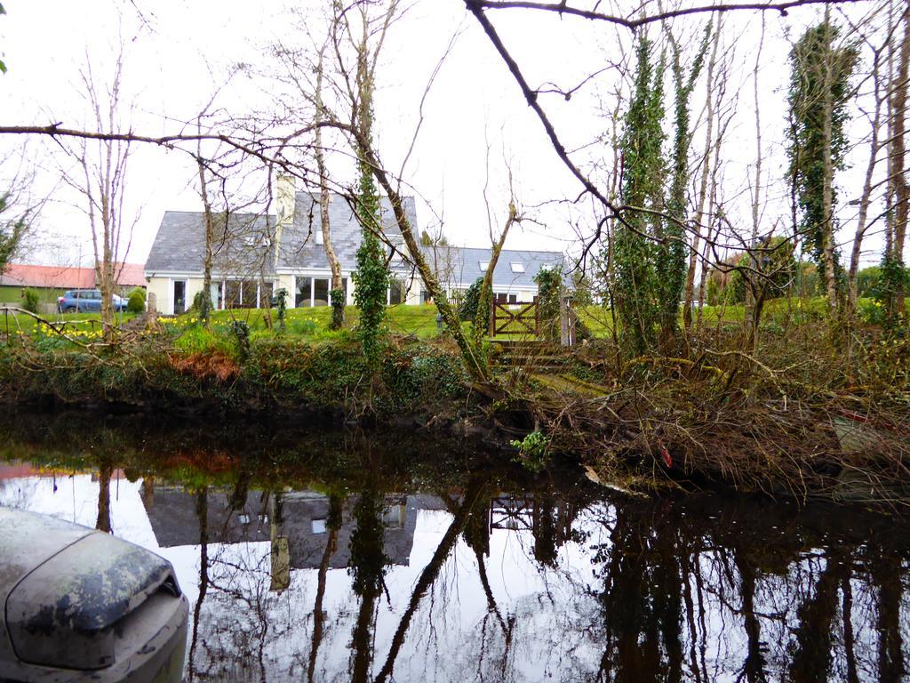 Camillaun Lodge With Lough Corrib Boat Hire Oughterard Exterior foto
