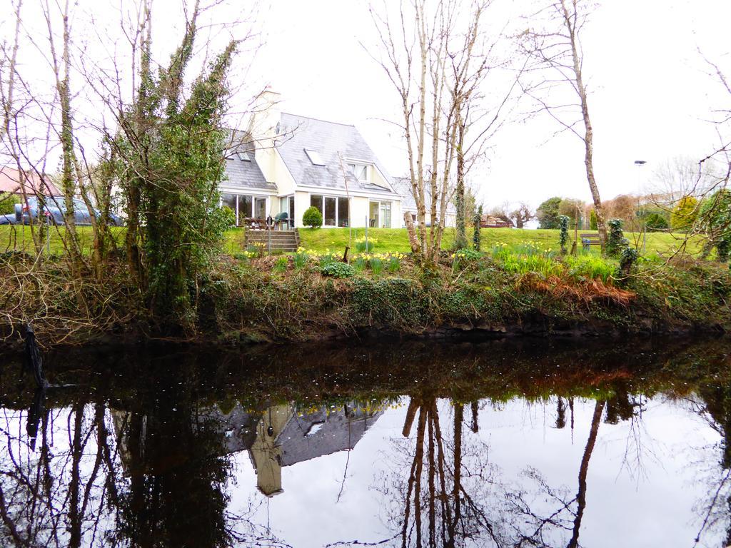 Camillaun Lodge With Lough Corrib Boat Hire Oughterard Exterior foto