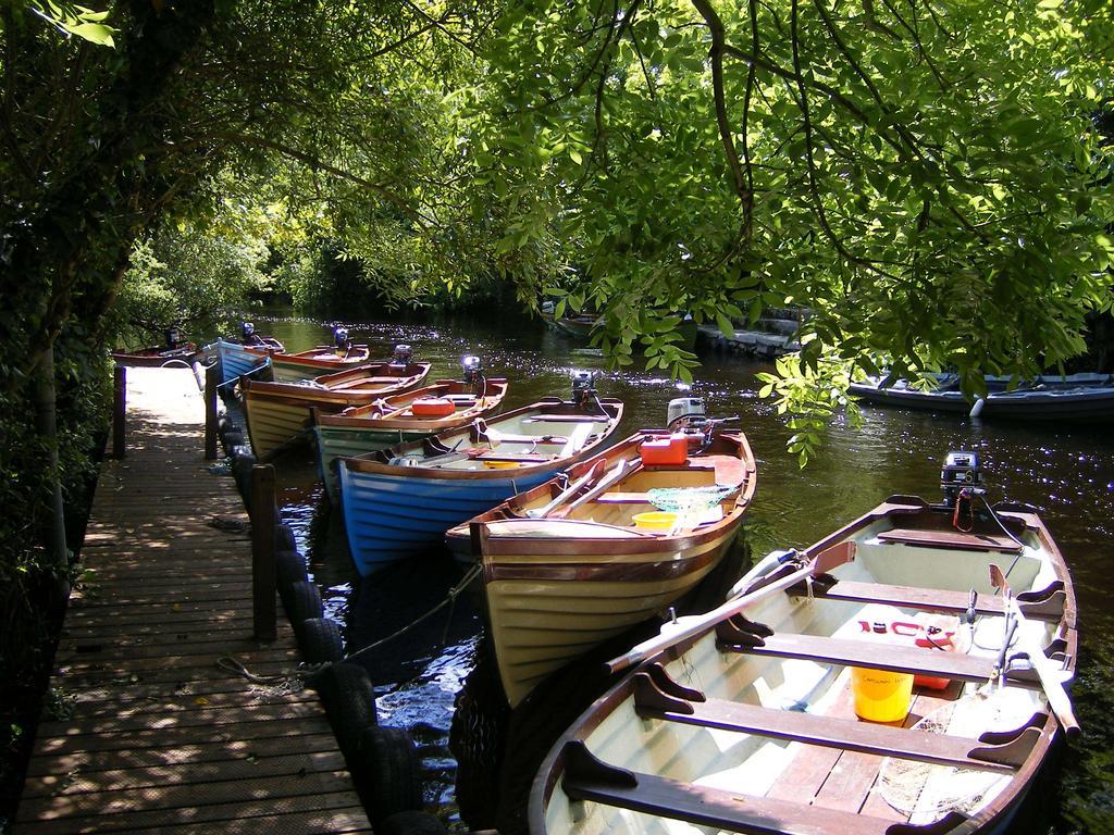 Camillaun Lodge With Lough Corrib Boat Hire Oughterard Exterior foto