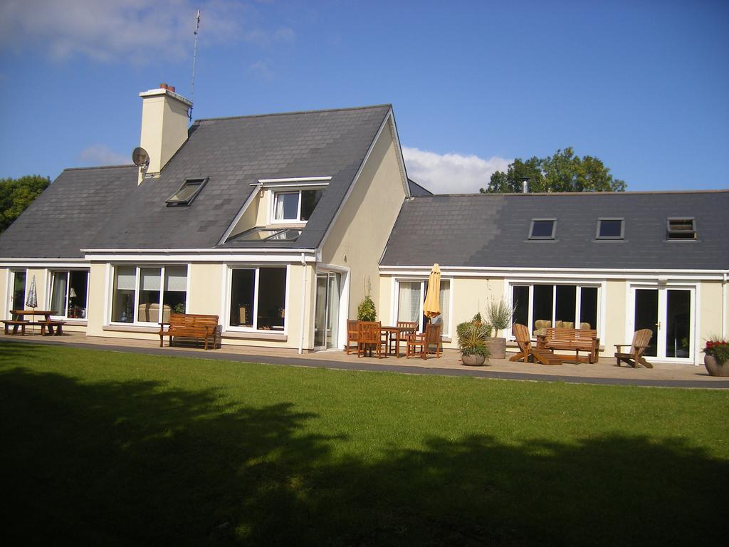 Camillaun Lodge With Lough Corrib Boat Hire Oughterard Exterior foto
