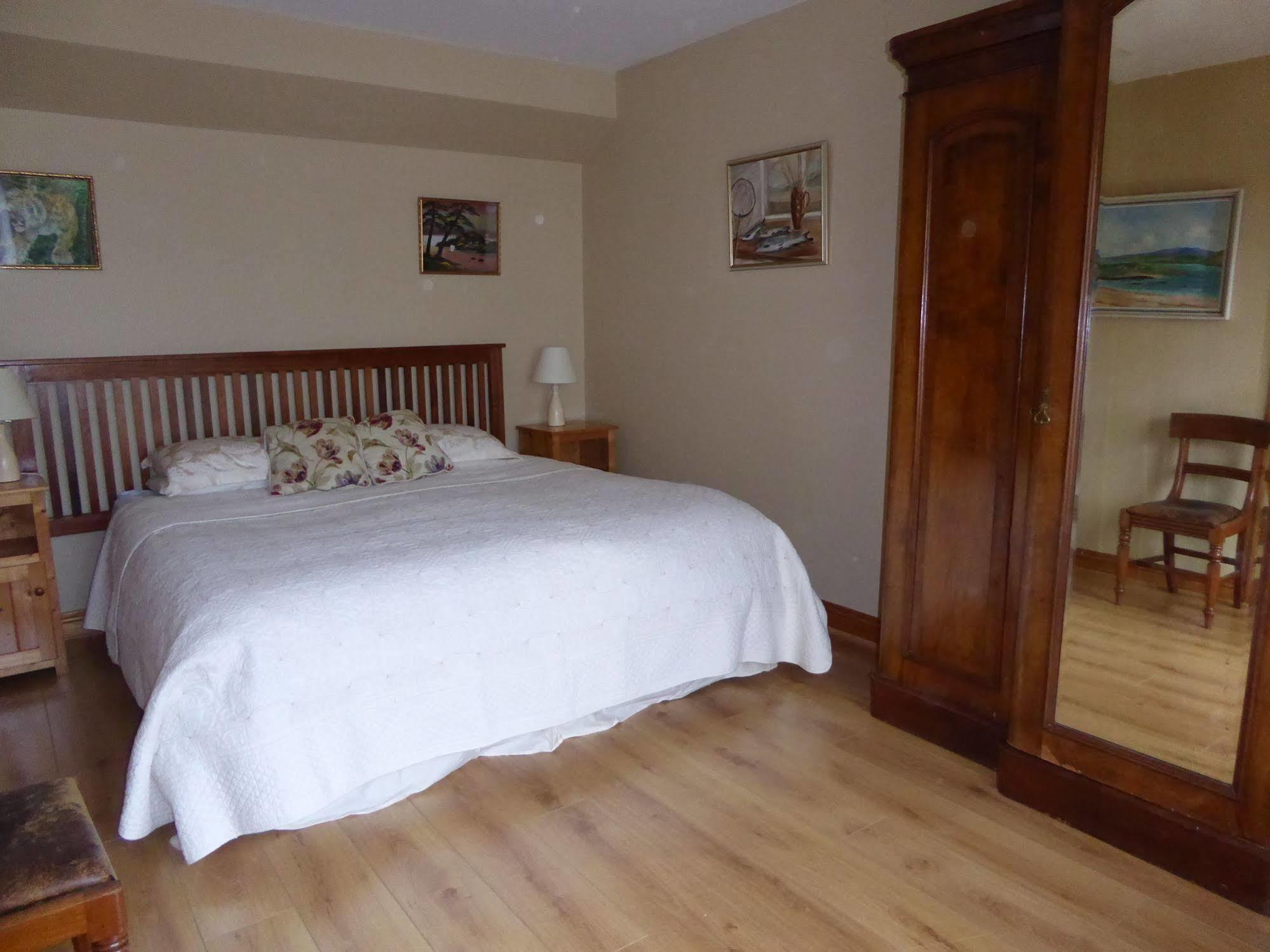 Camillaun Lodge With Lough Corrib Boat Hire Oughterard Exterior foto