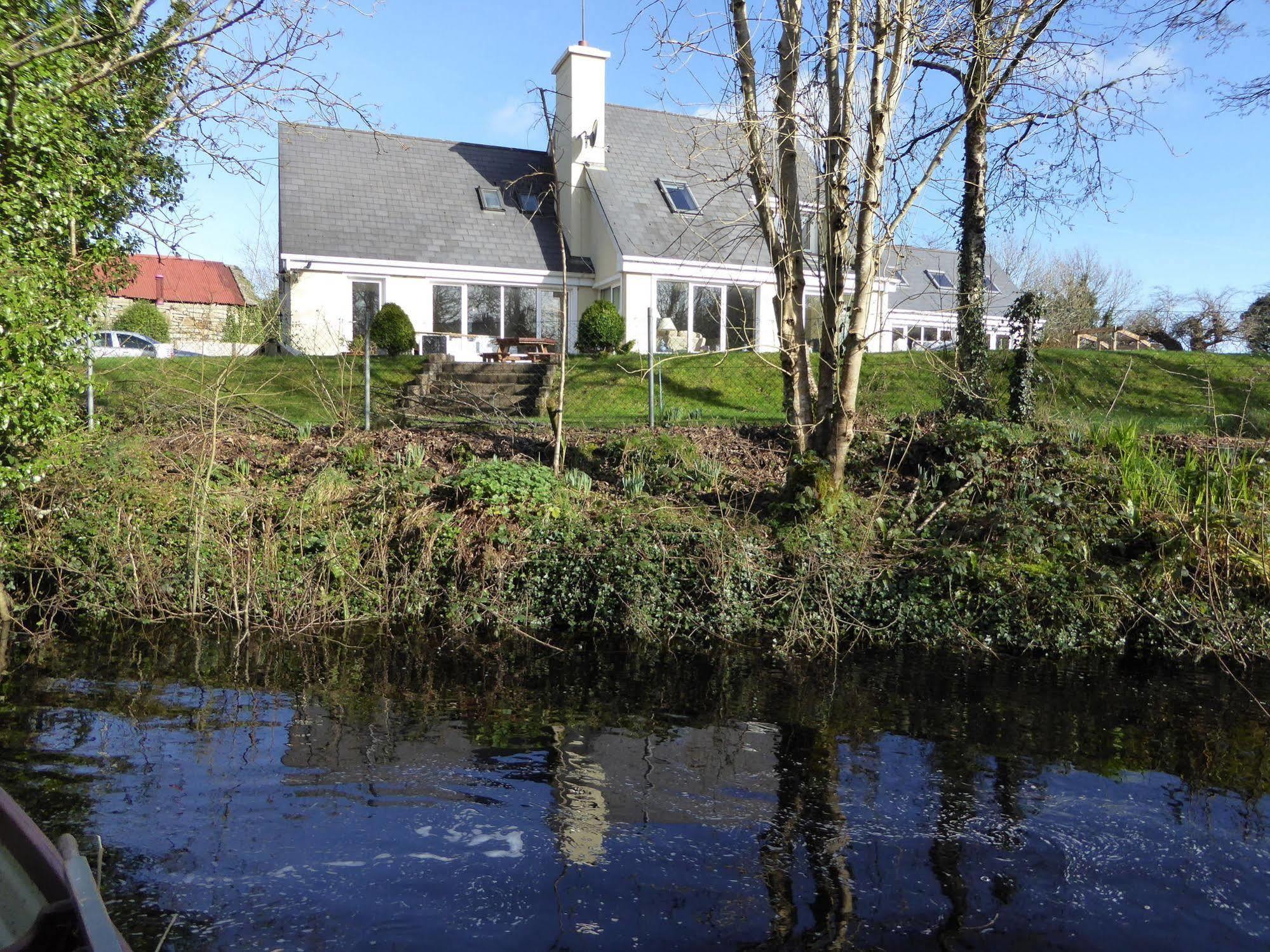 Camillaun Lodge With Lough Corrib Boat Hire Oughterard Exterior foto
